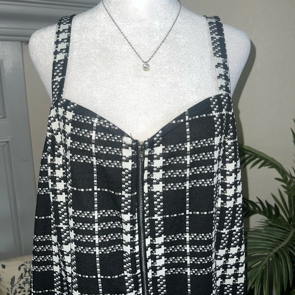 NWOT SHEIN Curve Black and White Plaid Women's Dress 3X - Picture 3 of 8